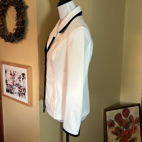 ST JOHN SPORT sz  12P Elegant Ecru Winter White Stretch Trim Gem Button NEW - Picture 12 of 16